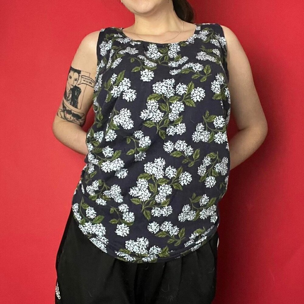 Hand sewn thick strap floral tank top 💙🩵​​​​​​​​​​​​​​​​